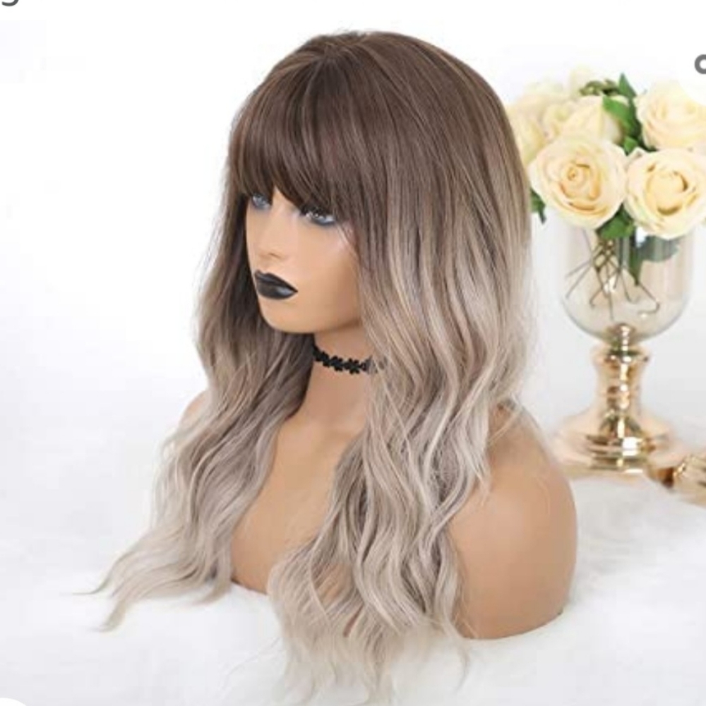 Ombre Ashy Silver Wig
